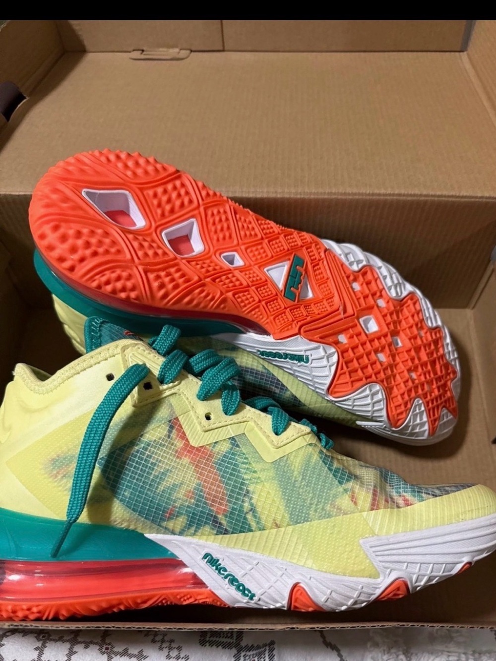 Nike LeBron 18 Low LeBronold Palmer Summer Refresh Basketball Mens